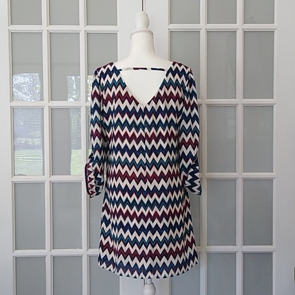 Speechless Chevron Cutout Shift Dress - Juniors XL - Picture 7 of 16
